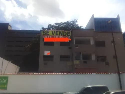 Oportunidad Vendo Edificio En Las Mercedes, 2380m2 De Construcción, 68 Puestos De Estacionamiento. La Mejor Zona De Caracas Para Su Oficina