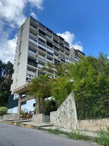 Bello Apto Remodelado En San Antonio Frente A Las Minas