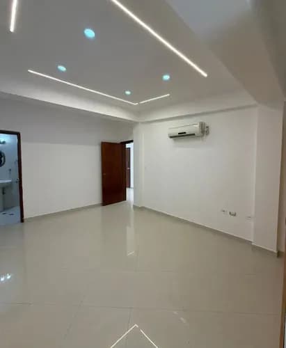 Se Vende Casa Quinta* Ubicada En Jardín Mañongo Calle Cerrada, 235 M2 De Terreno 162 De Construcción 4 Habitaciones 5 Baños 2 Estacionamientos. An