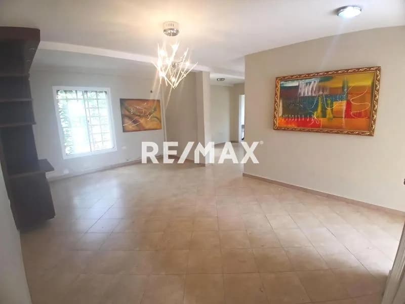Se alquila linda Casa Amoblada en Urbanismo Privado en Coro Edo. Falcón