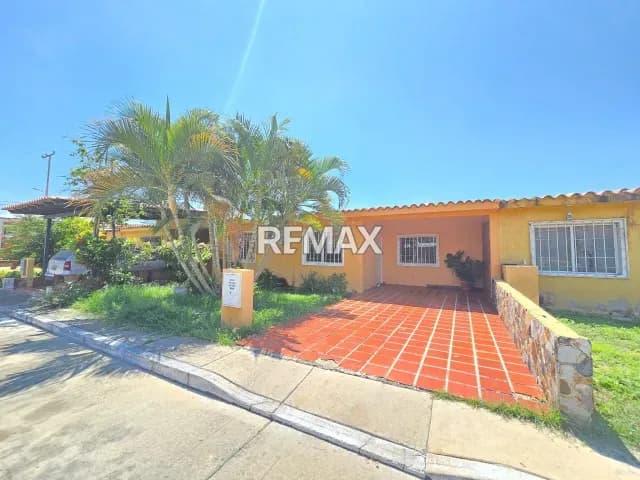 En Venta Casa En La Urbanización Tierra Del Sol Conjunto Residencial Los Almendrones San Joaquin