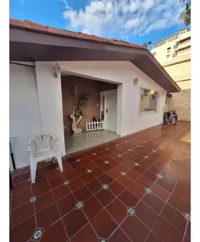 Se Vende Casa 303m2. La Guaira. Palmar Este