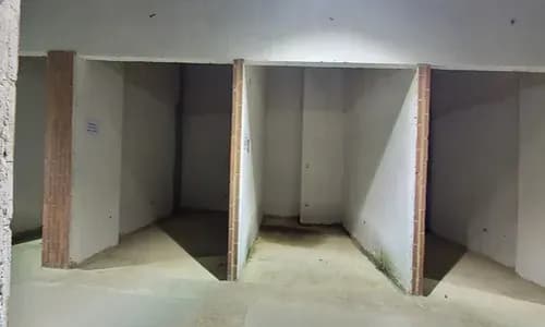 Vende Oficina Comercial En El Cc Divino Niño, Urb. Agua Blanca En Obra Gris. Zenaida Quintero