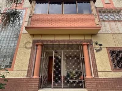 OPORTUNIDAD DE INVERSIÓN: QUINTA COMERCIAL/RESIDENCIAL EN SANTA MÓNICA