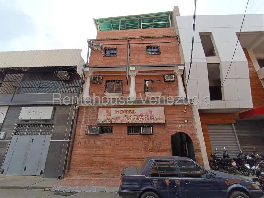 Comercial (Edificio) en Venta en Zona Centro, Aragua