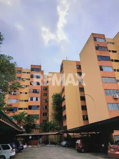 APARTAMENTO EN VENTA EXCELENTE UBICACIÓN CONJUNTO PRIVADO RESIDENCIAS MADRE JUANA