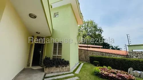 Excelente Casa Quinta En Ventaa Triple Altura Moderna Lujosa Lista Para Firmar Acabados De Primera Bello Jardín Y Patio Nela 26-17040