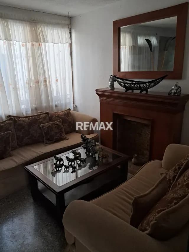 Casa en Venta Oropeza Castillo, Zona 2
