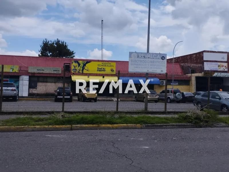 LOCAL COMERCIAL EN ALQUILER EN CENTRO COMERCIAL LA ESMERALDA SAN DIEGO ESTADO CARABOBO