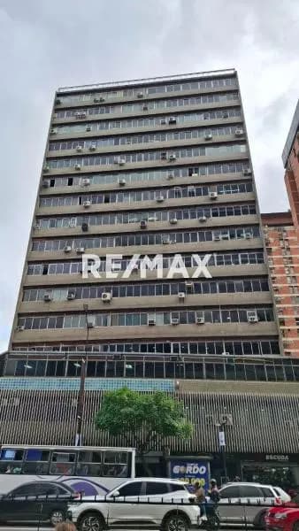 En Alquiler Oficina en Chacao en la Torre Cemica