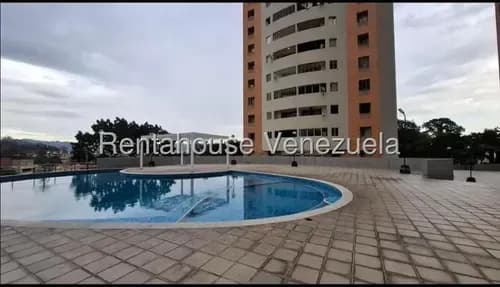 Julio Latouche Apartamento En Vebnta El Parral Valencia, 110 Metros, Amplio, Cómodo E Iluminado, Planta Eléctrica Y Pozo De Agua.