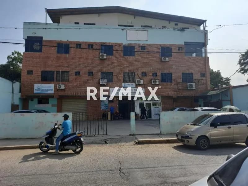 Se vende Oficina en la Unidad José Gregorio Hernández