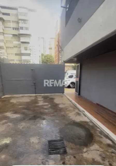 ALQUILER GALPON Y LOCAL COMERCIAL