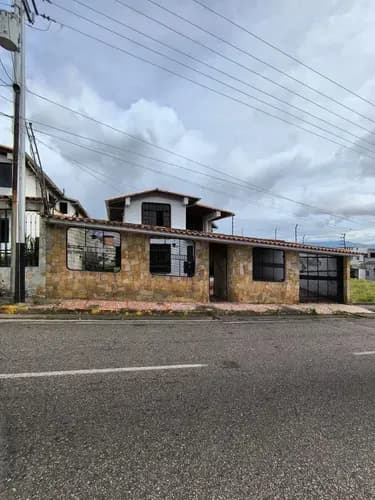 Casa Doble Propósito, Más Arriba De La Ula
