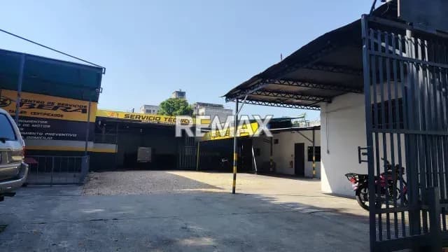 EN VENTA CENTRO ESPECIALIZADO Y SERVICIO PARA MOTOS.