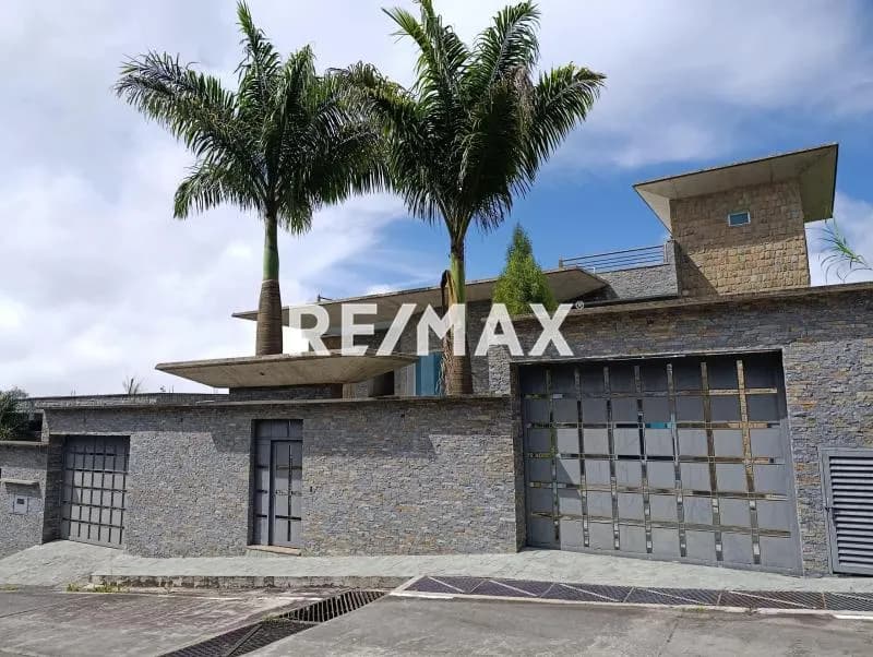 Exclusiva Casa en Obra Gris - Urb. Parque El Retiro