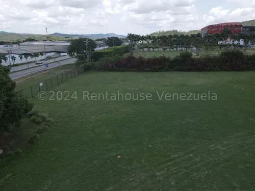 # Terreno En Venta, Rafael Gamarra Ofrece, 2b8870, Con Mas De 4.000m2 Ubicado Estrategicamente En Cabudare. Contactame Por Favor!.