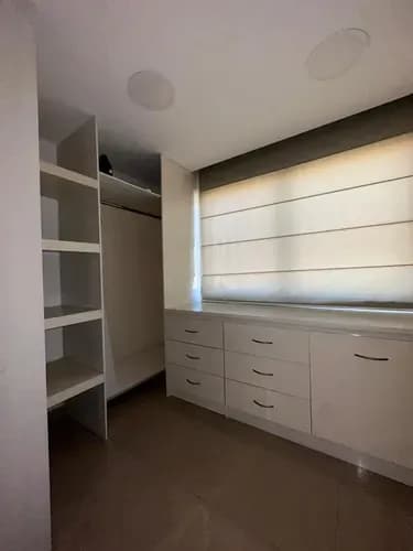 Alquiler De Amplio Y Lujoso Apartamento: Residencias Las Brisas Mañongo