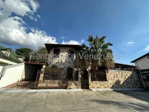 Casa En Venta En Exclusivo Urbanismo Del Limon Solo 10 Familias Todos Los Servicios Estef 26-12600