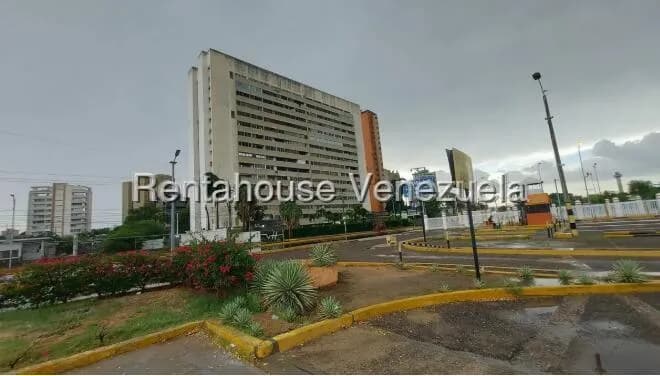 Apartamento (1 Nivel) en Venta en Avenida El Milagro, Zulia