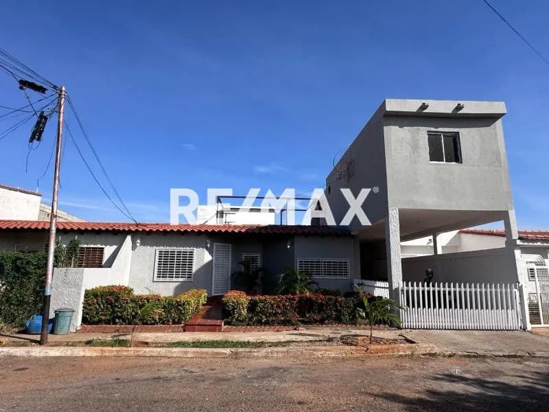 TOWNHOUSE EN VENTA VILLA SANTA FE II ZONA OESTE MARACAIBO