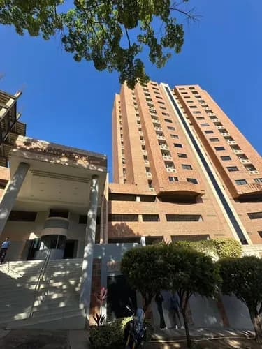 Mml Cod: 321192 ¡oportunidad En Colinas Del Parral! Amplio Apartamento En Pb Con Terraza, 82.000$ Clientes Directos