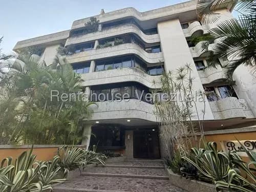 Apartamento En Venta Urb Miranda 26-19979