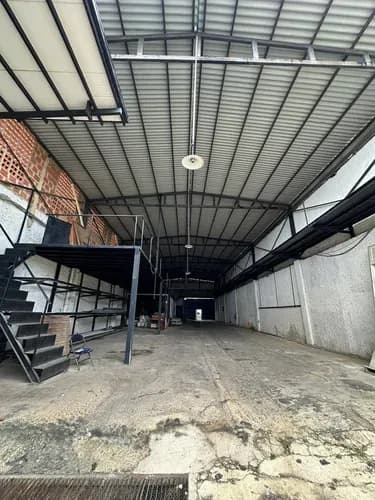 292948 Venta Galpón - Av. Lisandro Alvarado - 2.500 M2