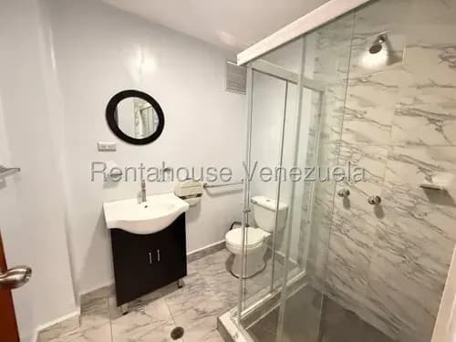 Marinel Saavedra Tiene En Venta Este Sensacional Edificio, En Zona Exclusiva Del Este De Barquisimeto, Con 1220m2 De Construccion! Contactame Cod 26 20776.