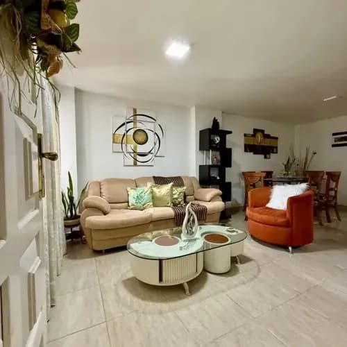Mch/ Negociable Apartamento Amoblado Centro Sc | Edif. La Casa | 2 Hab + Estudio