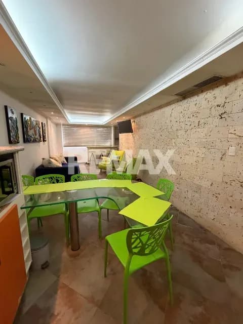 Vende Apartamento Remodelado En El Conjunto Caribbean Suites, Tucacas.
