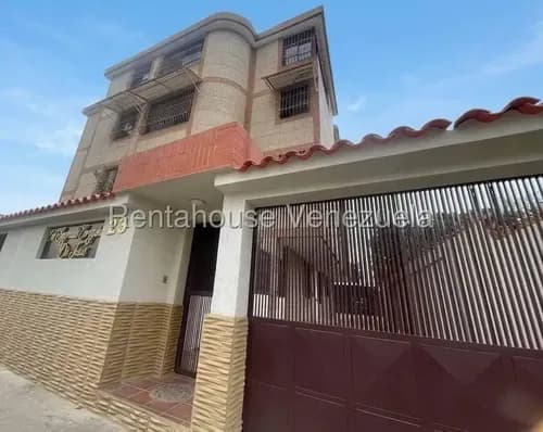 Bellísimo Penthouse En Alquiler, Mario Briseño Iragorry, Maracay, Estado Aragua, 26-18149 Gf.