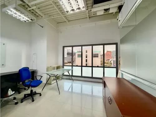 Se Alquila Oficina 149m2 2b/1p Las Mercedes