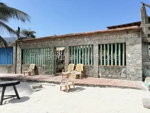Casa En Venta En El Playon Ocumare De La Costa Aragua 26-19450 Ig