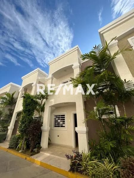 En alquiler Tonwhouse villa doral ciudad ojeda