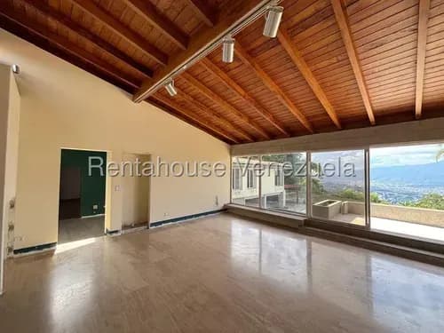 Casa En Venta En Club De Campo La Lagunita, Caracas 26-7922 Yf