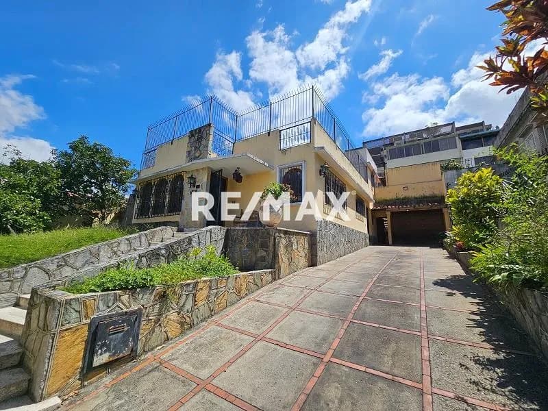 Alquiler. Casa. Santa Mónica. Caracas.