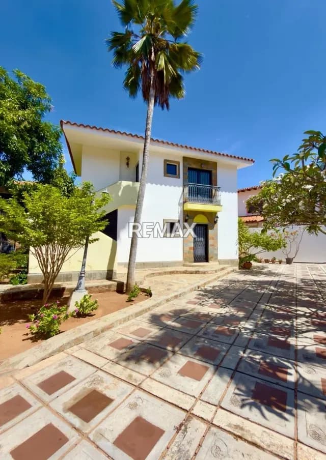 APARTAMENTO PB EN CONJUNTO EXCLUSIVO EN LA ASUNCION. ISLA DE MARGARITA
