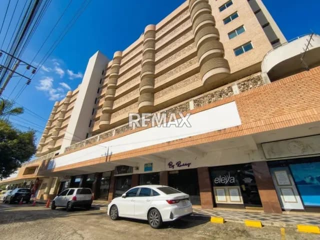 OPORTUNIDAD DE INVERSIÓN, LOCAL REMODELADO EN EL CENTRO COMERCIAL CARIBBEAN CENTER MALL