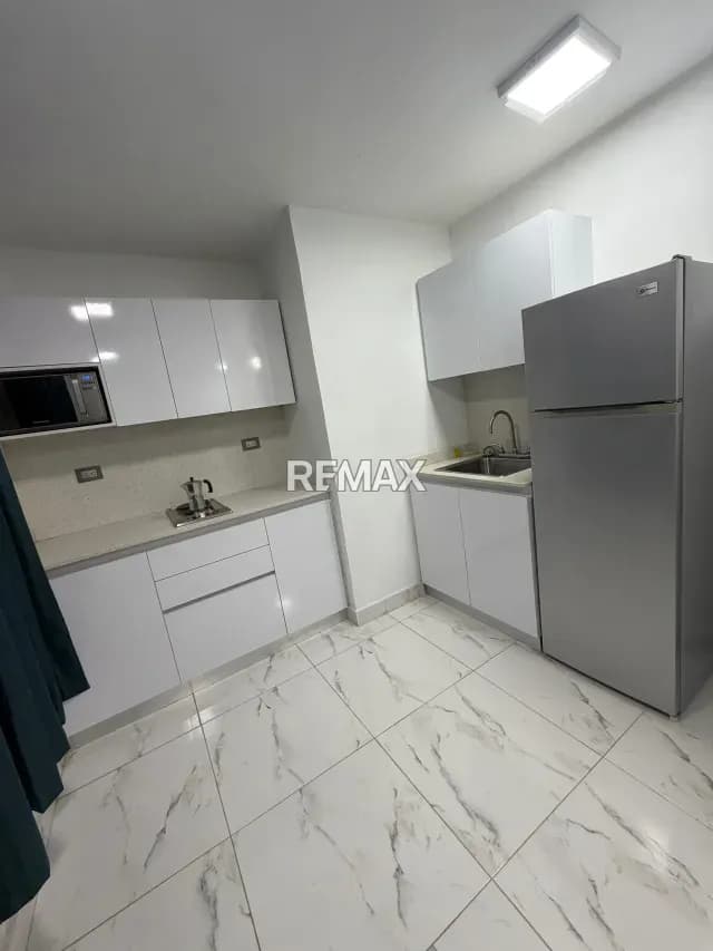 Se alquila apartamento, planta 100% - Urb. trigal sur