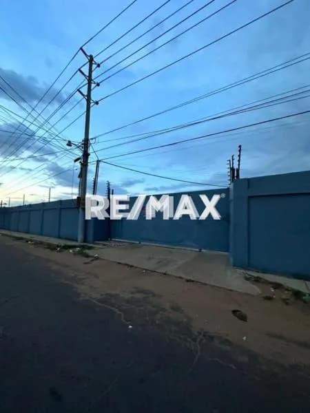 Terreno en venta en Av. Goajira