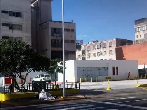 Vendo Excelente Terreno Avenida Casanova