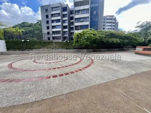 Se Alquila Bello Apartamento En Colinas De Valle Arriba Mls 26-2782