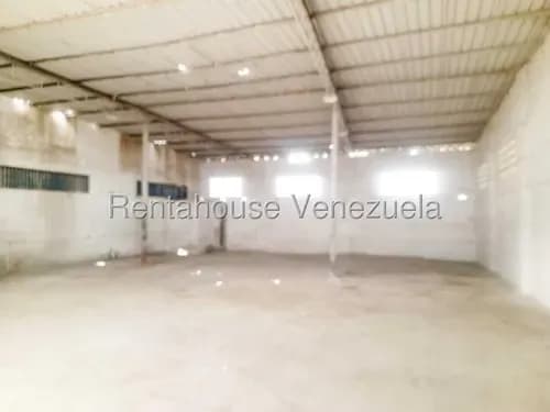 # 26- 19283 Alquiler Galpón Comercial Con Luz Trifásica En Zona Oeste A Pie De Calle Barquisimeto,lara Gm