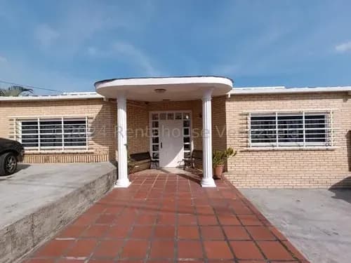 Casa En Venta Los Guayabitos 24-25372 Ac