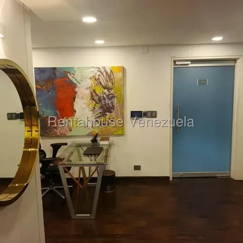Amplia Y Moderno Oficina En Alquiler En Las Mercedes