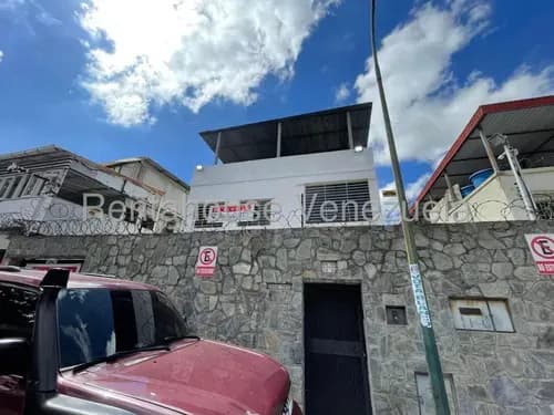 Alquiler De Excelente Y Amplio Local Comercial En Los Chaguaramos / Gc