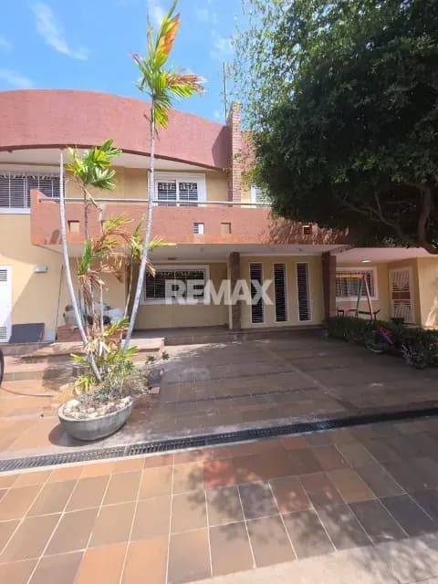 EN VENTA TONWHOUSE LA CIMA DEL BOSQUE II