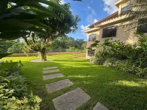 Annic Coronado Vende Exclusiva Casa Quinta En Altos De Guataparo Valencia Ref. 284756