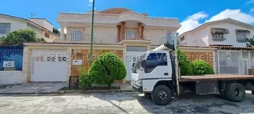 Agp Casa-quinta En Venta En Colinas De Vista Alegre, Acabados De Primera, En Calle Privada 24-15303